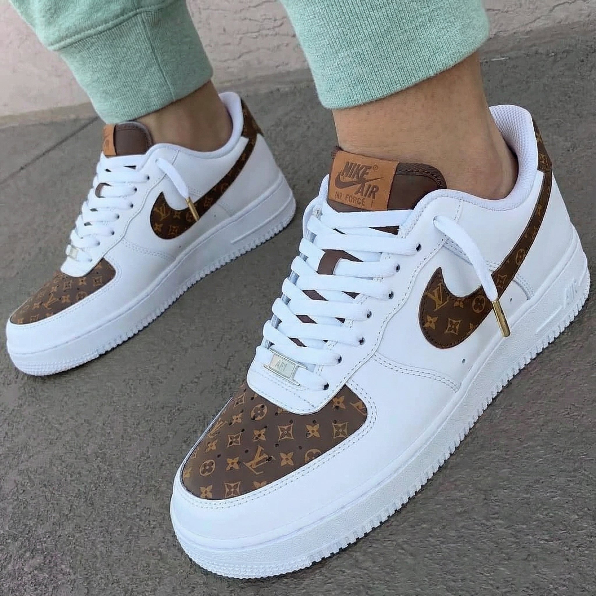 Brown LV Pattern Custom Air Force 1-shecustomize