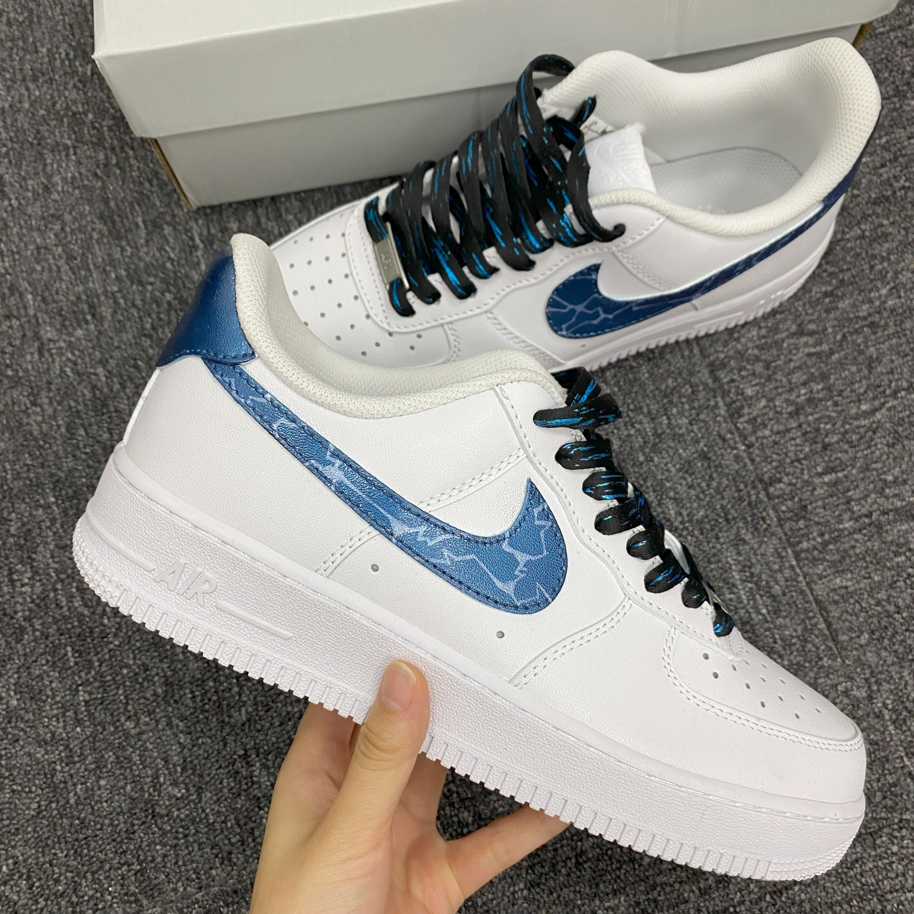 Custom Air Force 1 White Blue Crackle Pattern