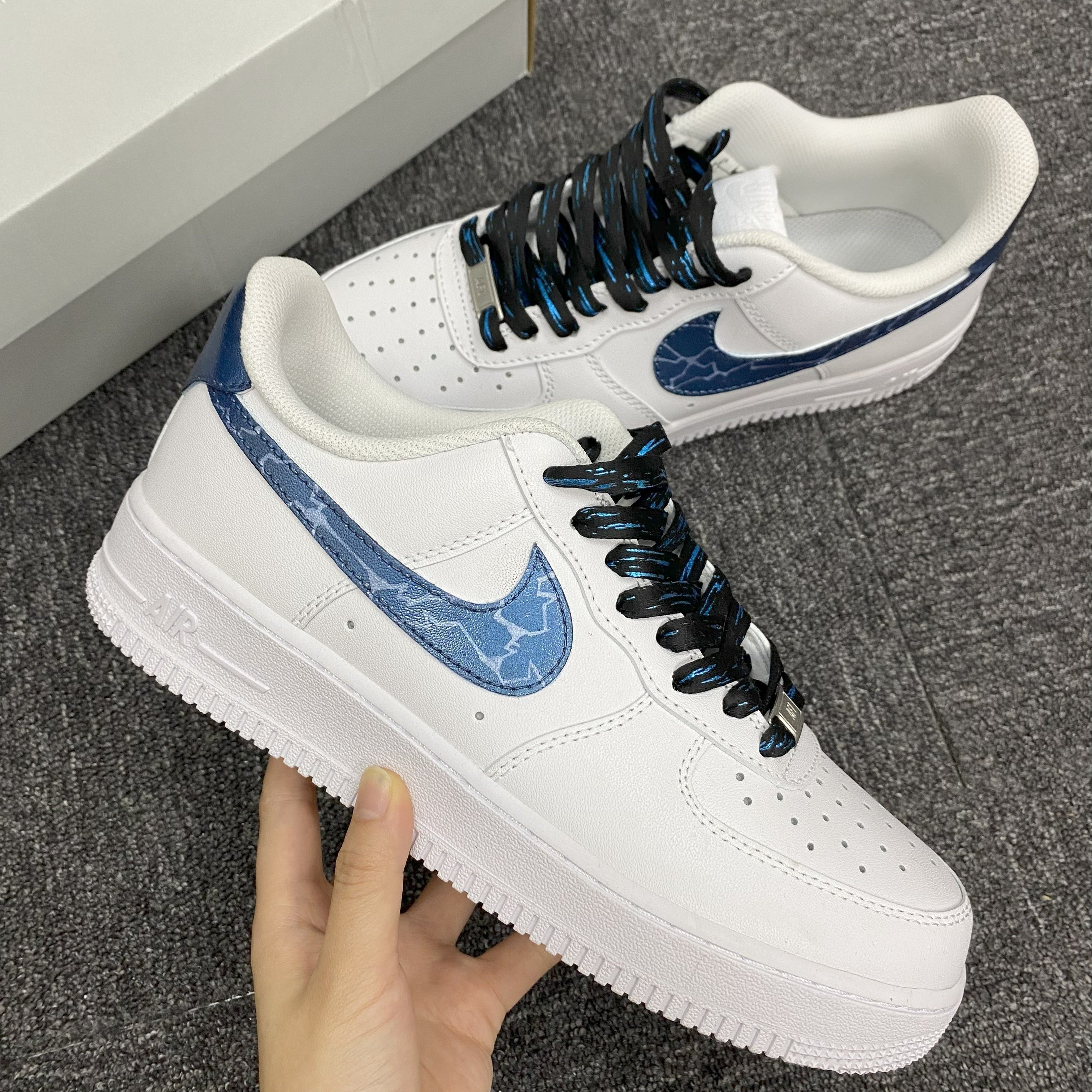 Custom Air Force 1 White Blue Crackle Pattern
