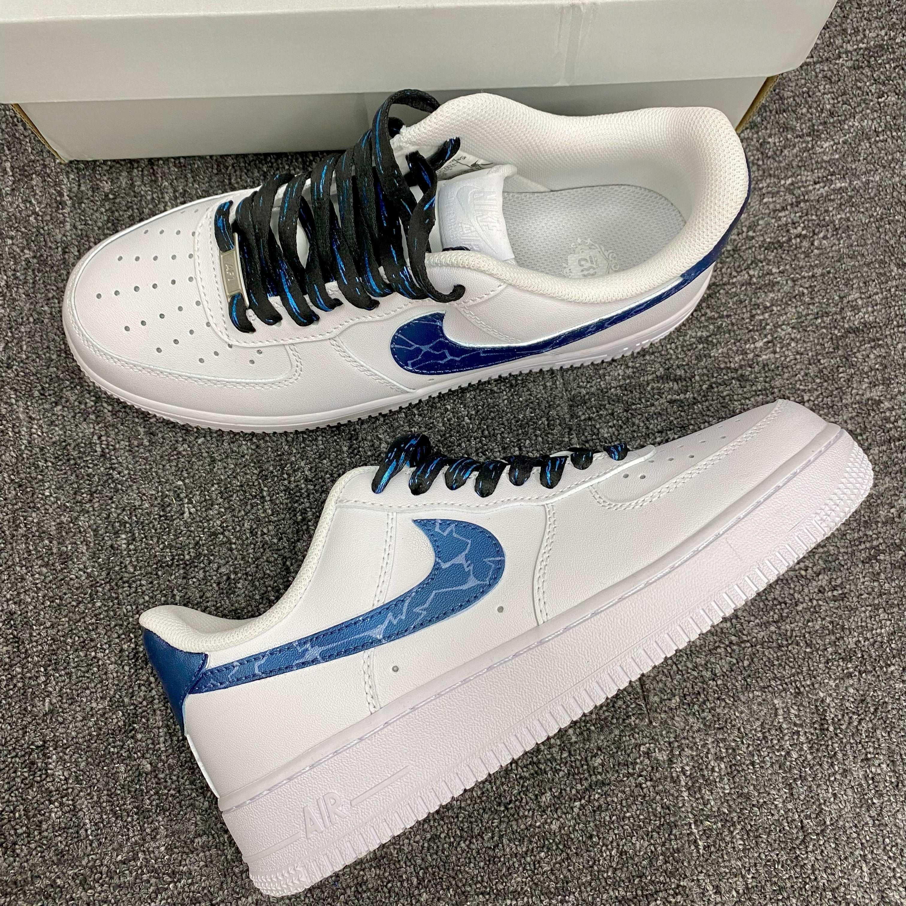 Custom Air Force 1 White Blue Crackle Pattern
