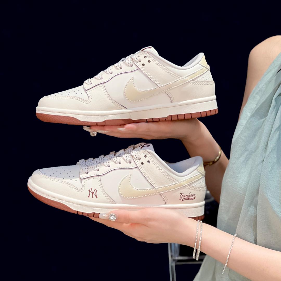 Off White NY Custom Nike Dunk-shecustomize