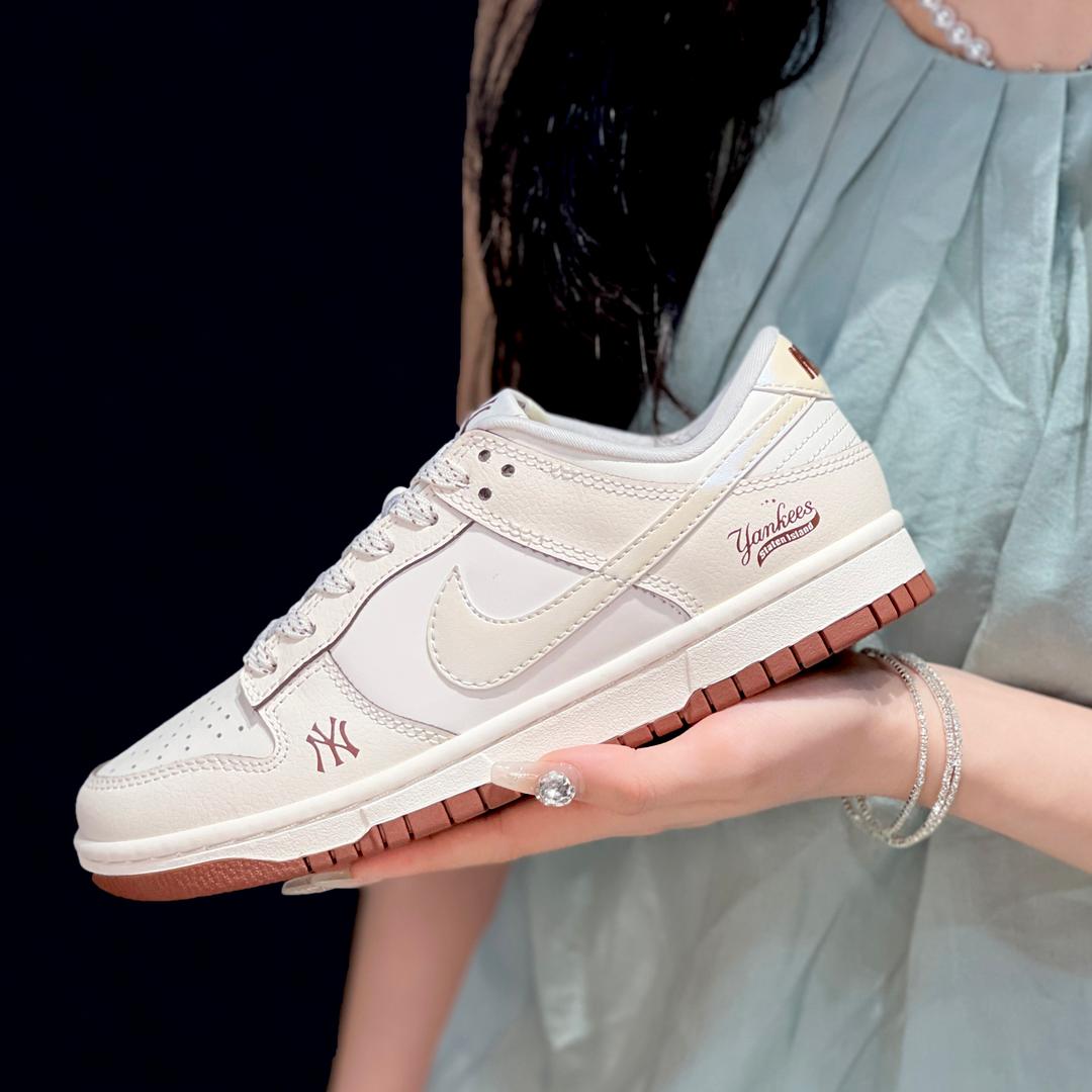 Off White NY Custom Nike Dunk-shecustomize