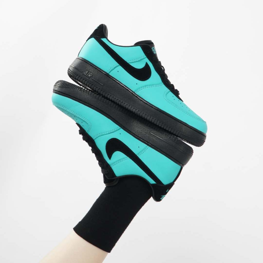 Tiffany Blue Black Custom Air Force 1-shecustomize