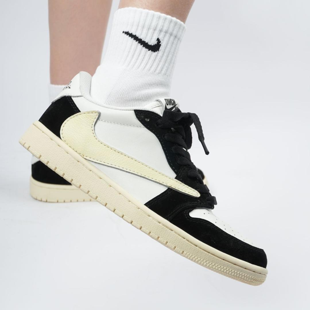 travis scott jordan 1 black and white