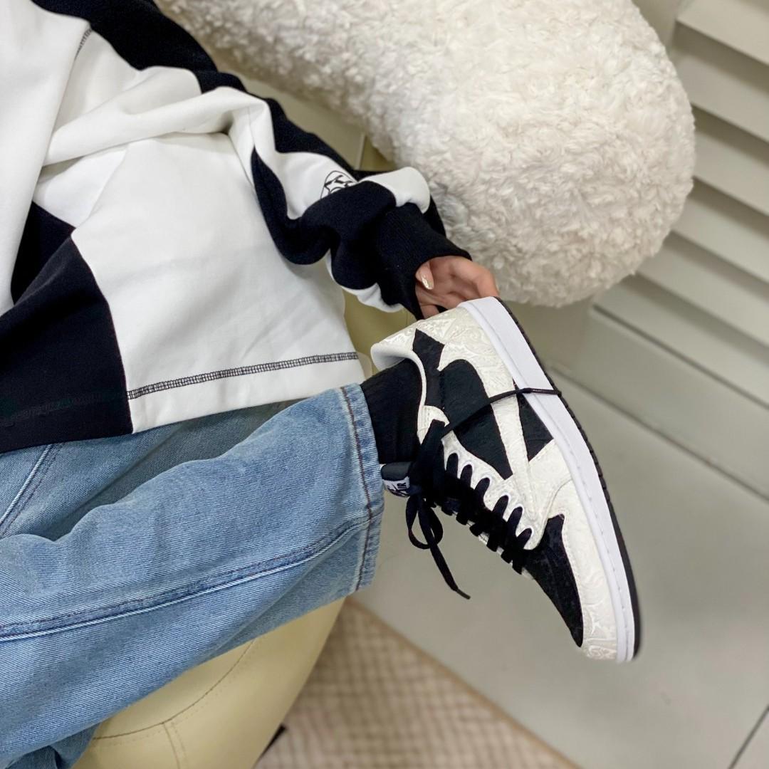TravisScott White Black Custom Air Jordan 1 Low-shecustomize