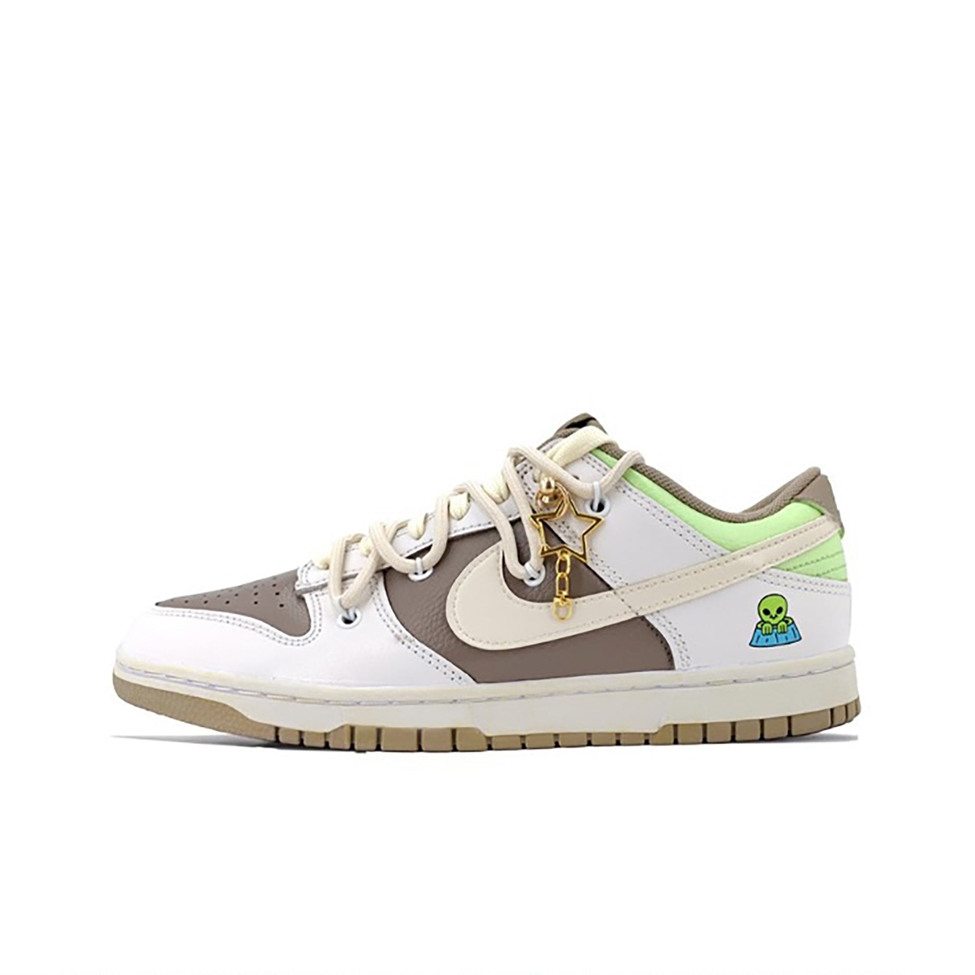 Alien Mocha Custom Nike Dunk-shecustomize