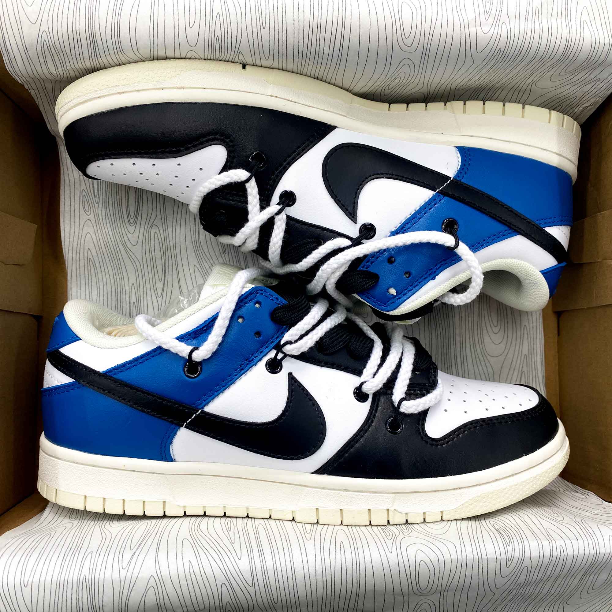 Blue Black White Custom Nike Dunk-shecustomize