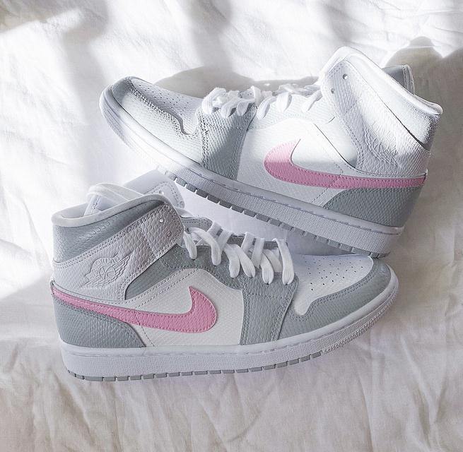 Custom Air Jordan 1 Mid Pink Grey - shecustomize