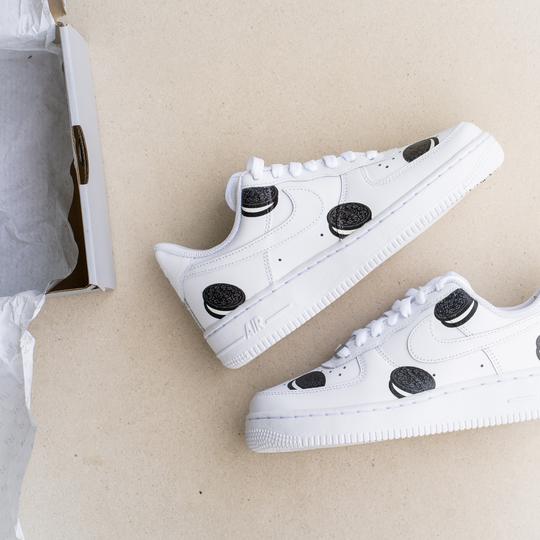 Custom Nike Air Force 1 Oreo-shecustomize