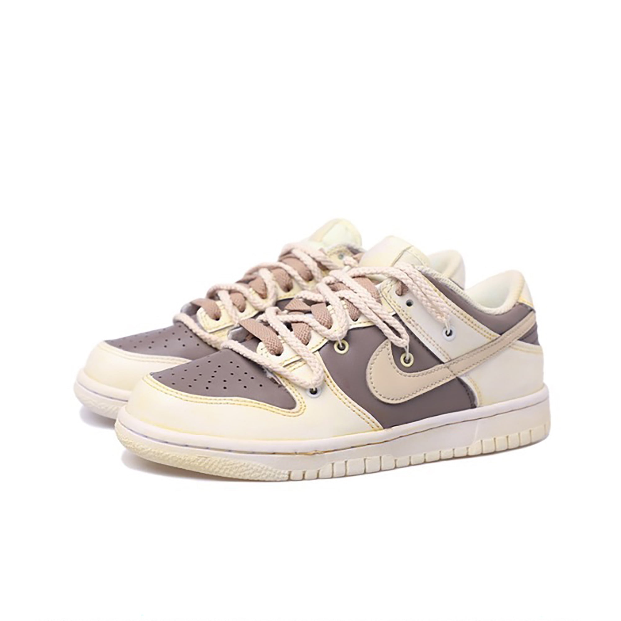 Travis Scott Mocha Custom Nike Dunk-shecustomize