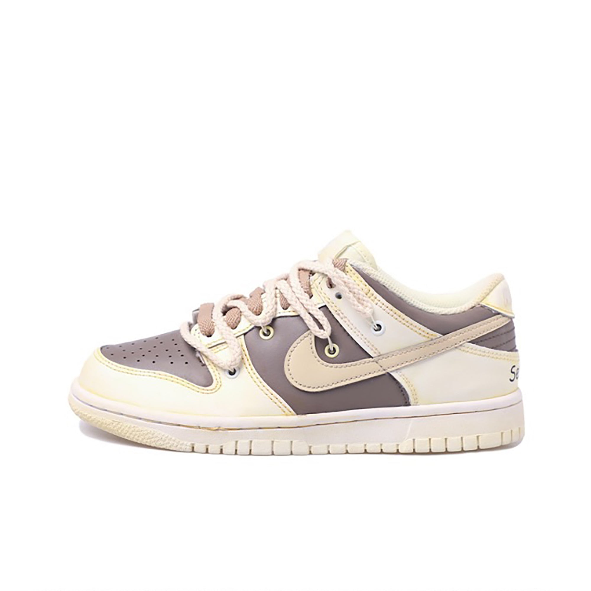 Travis Scott Mocha Custom Nike Dunk-shecustomize