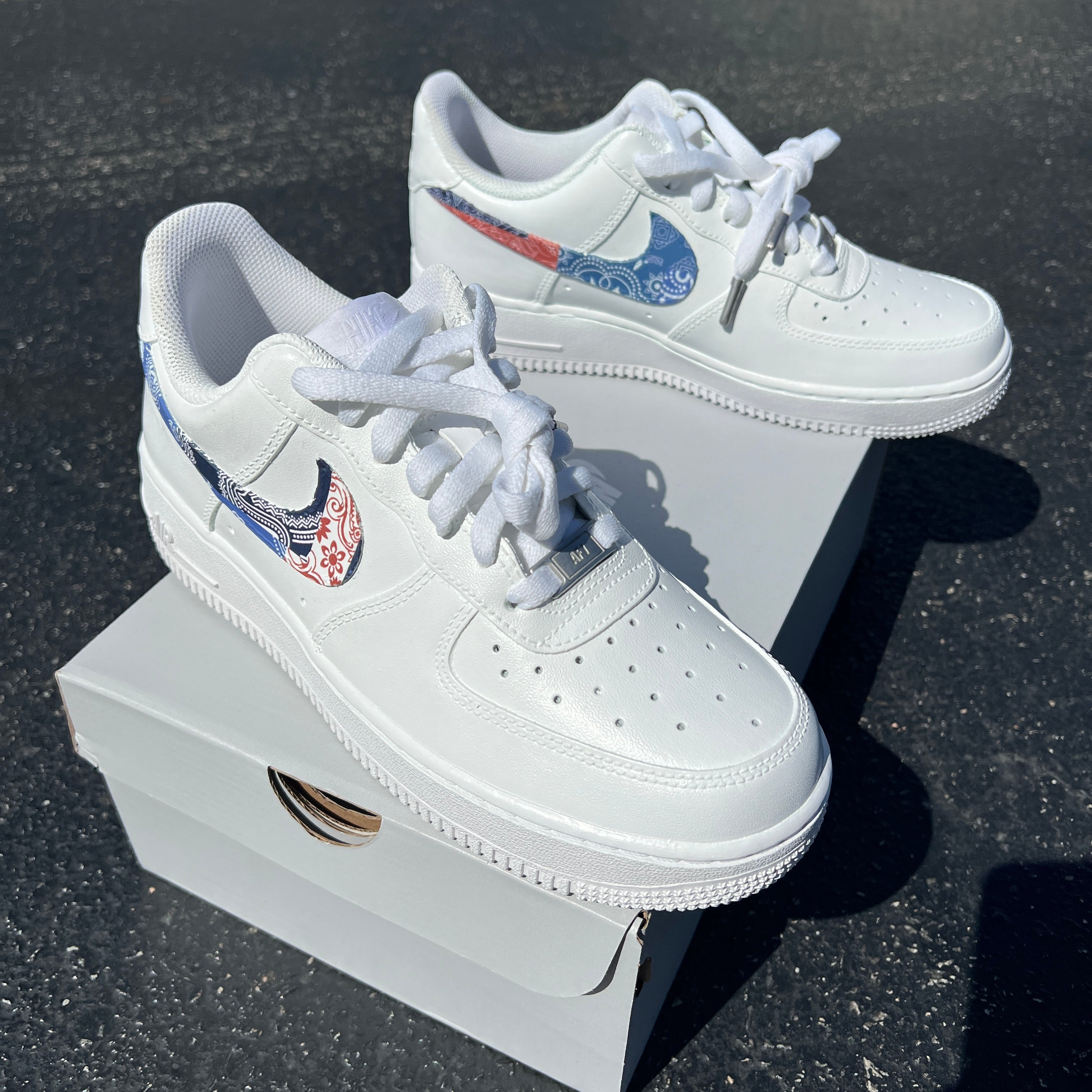 Custom Air Force 1 White BAndana Swoosh-shecustomize