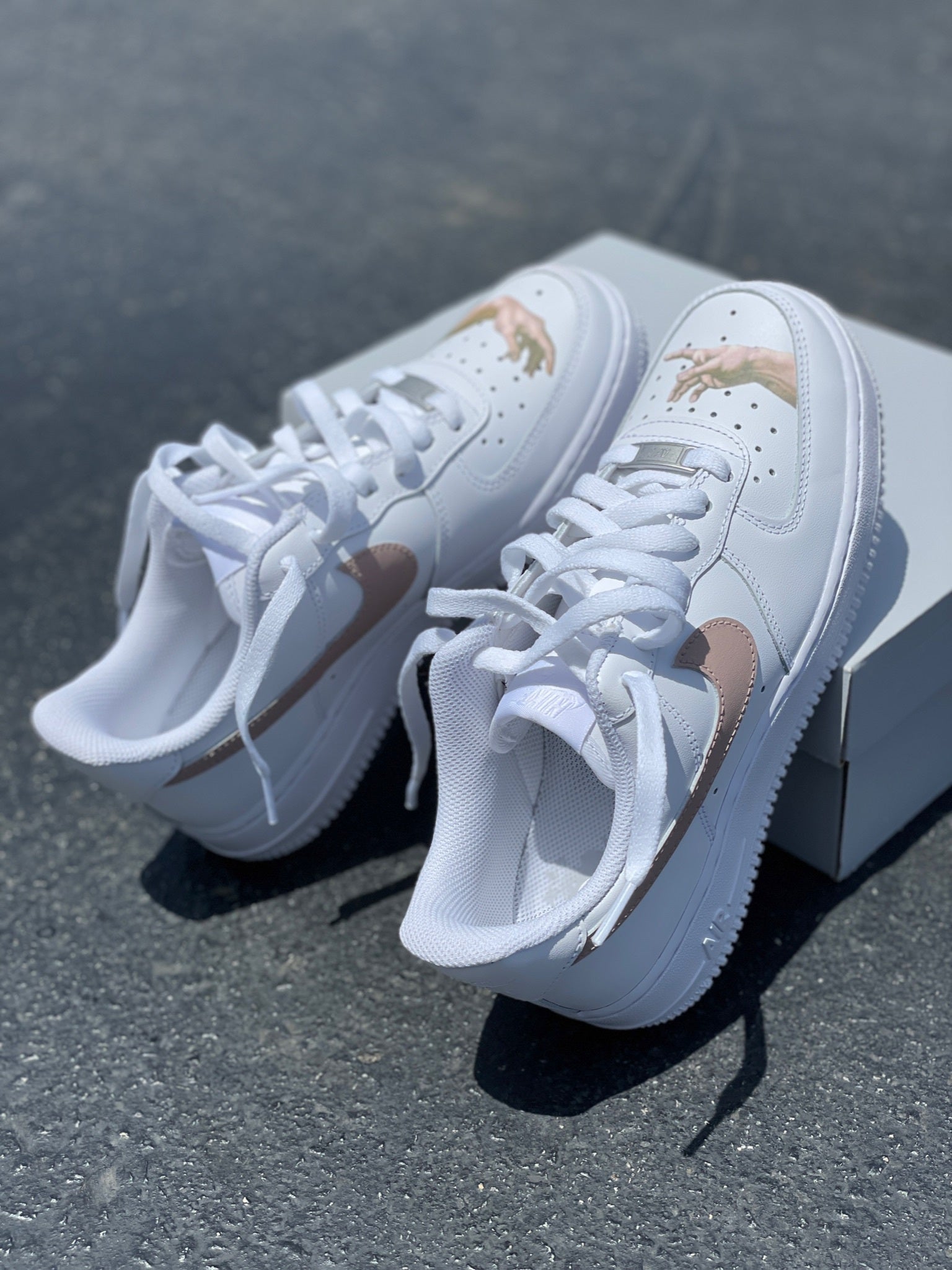 Custom Air Force 1 White With Beige HAnd - painted Pattern-shecustomize