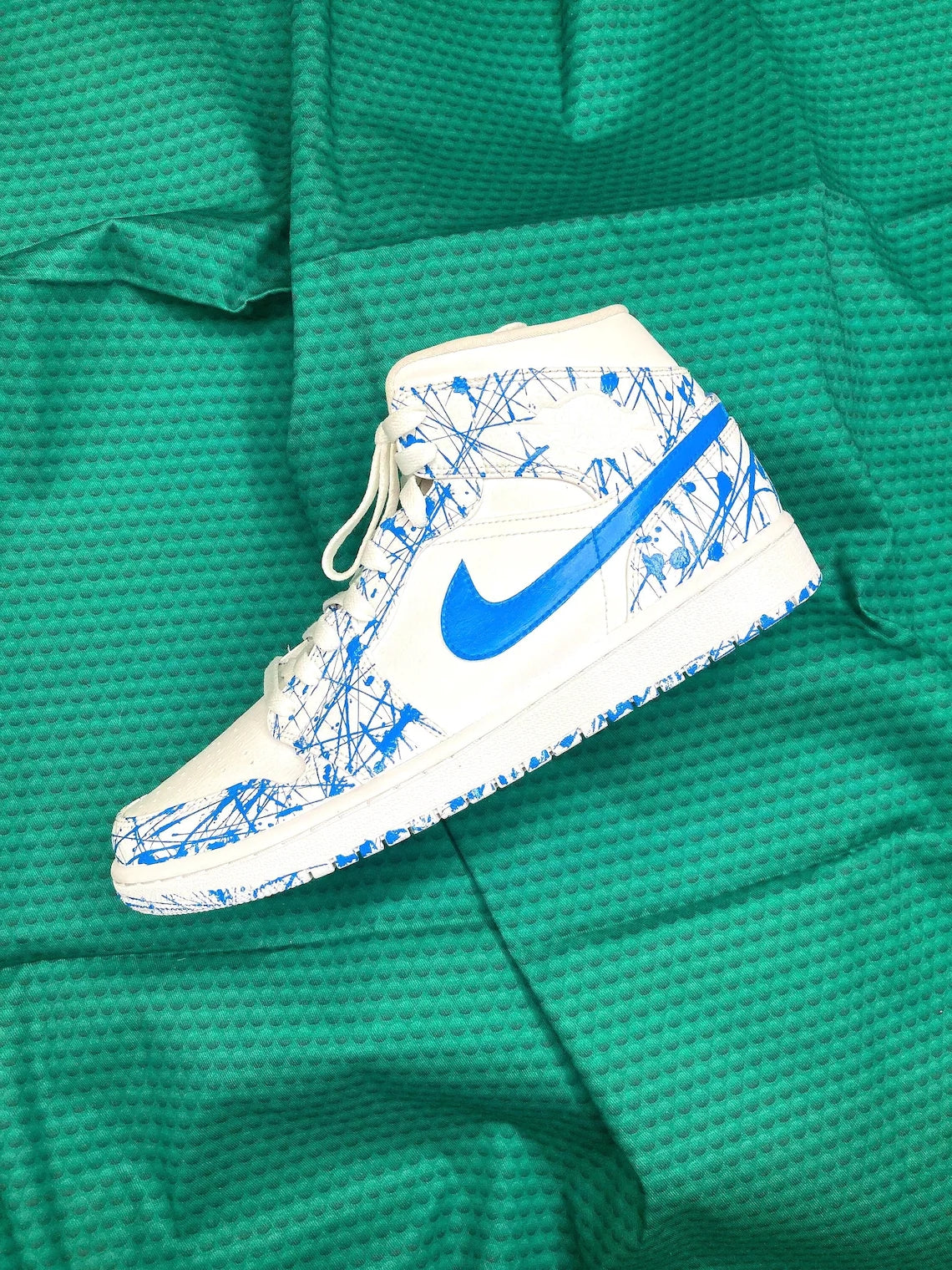 Custom Air Jordan 1 White Blue Splatter Pattern-shecustomize