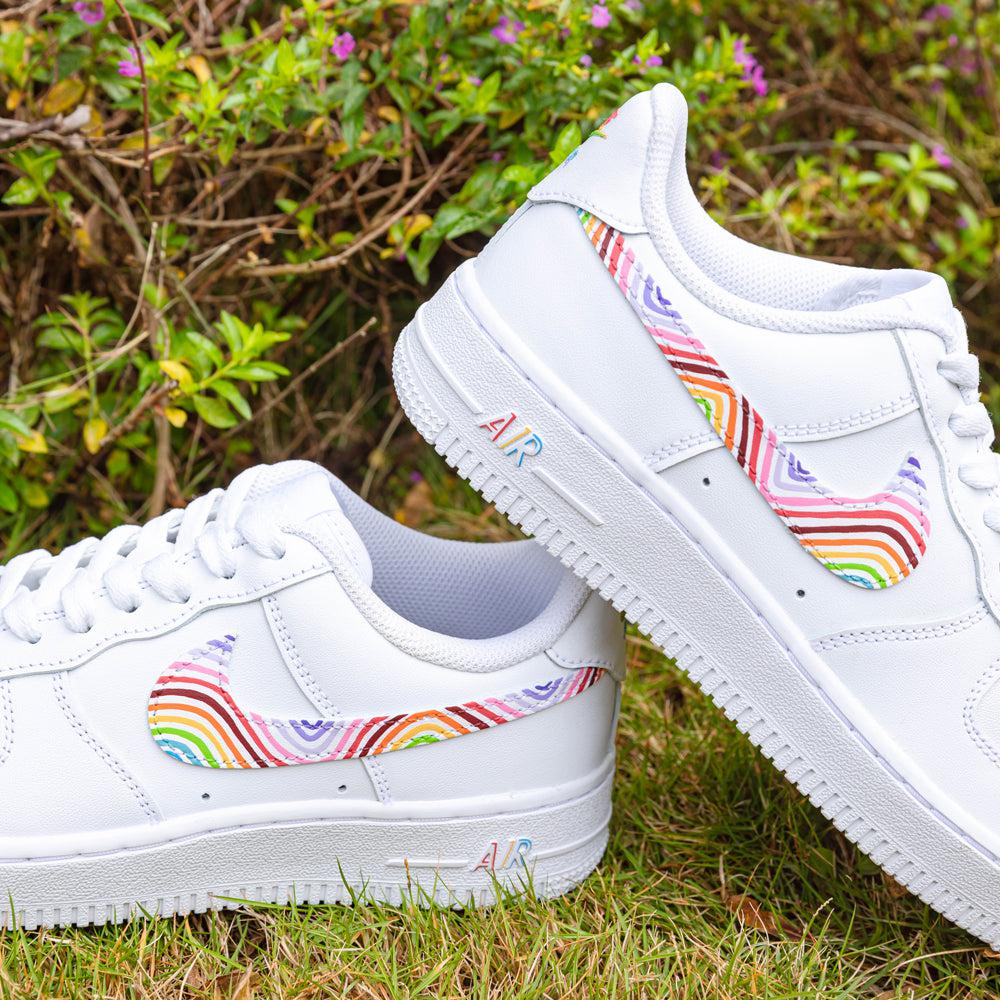 White nike clearance with rainbow swoosh